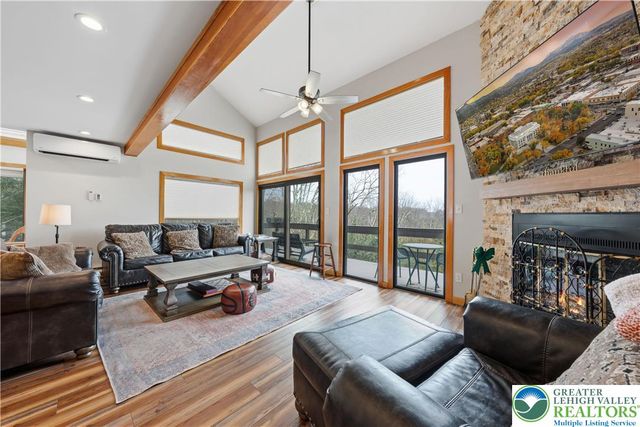 304 Cross Country Lane, Jackson Twp, PA 18372