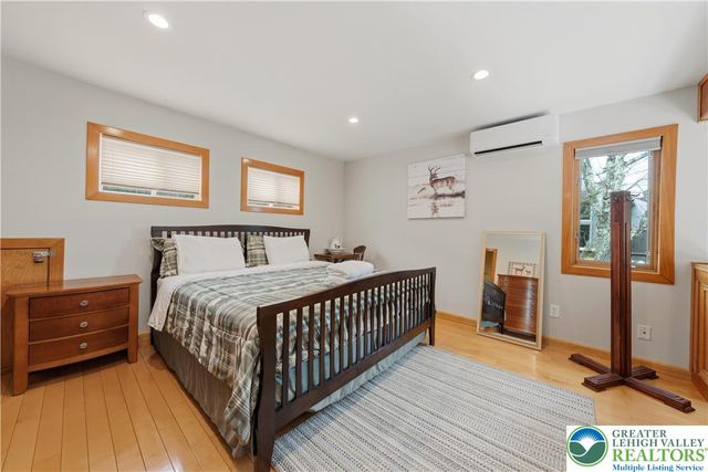 304 Cross Country Lane, Jackson Twp, PA 18372