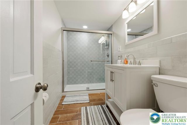 304 Cross Country Lane, Jackson Twp, PA 18372