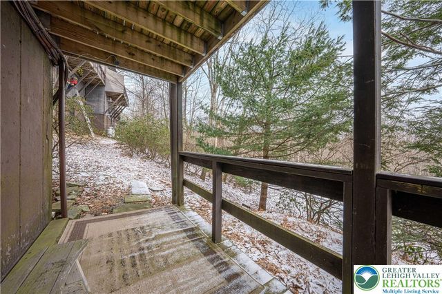 304 Cross Country Lane, Jackson Twp, PA 18372