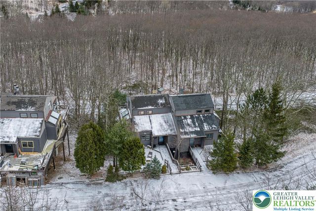 304 Cross Country Lane, Jackson Twp, PA 18372