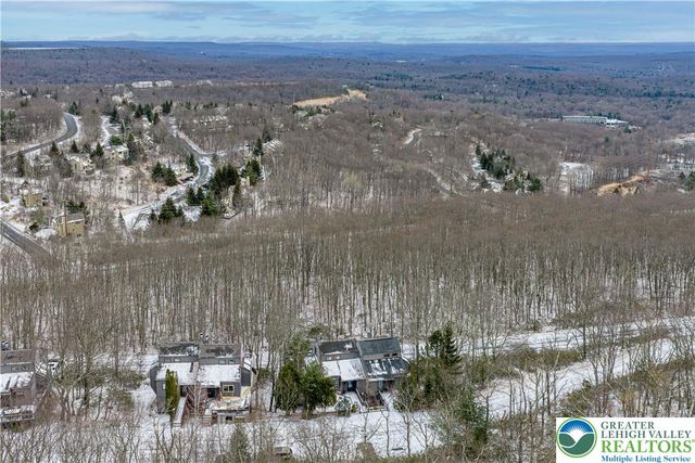 304 Cross Country Lane, Jackson Twp, PA 18372