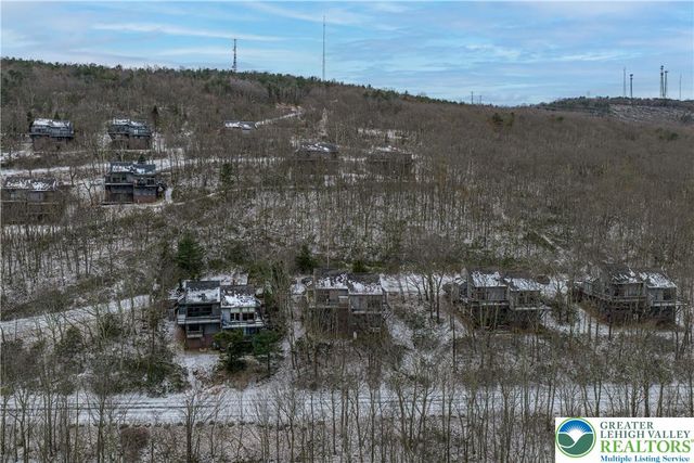 304 Cross Country Lane, Jackson Twp, PA 18372