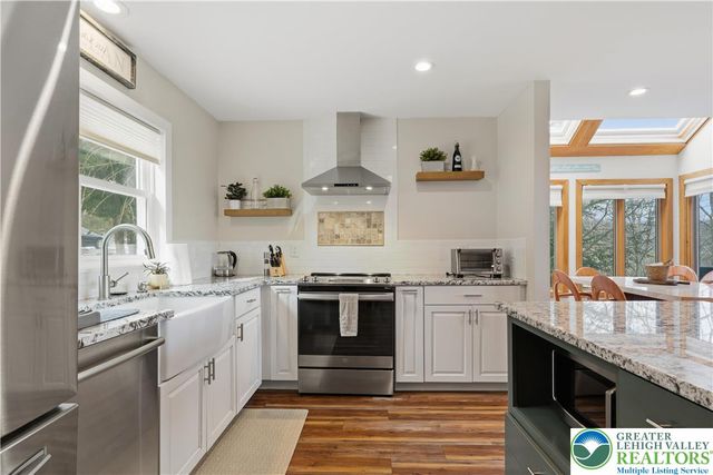 304 Cross Country Lane, Jackson Twp, PA 18372