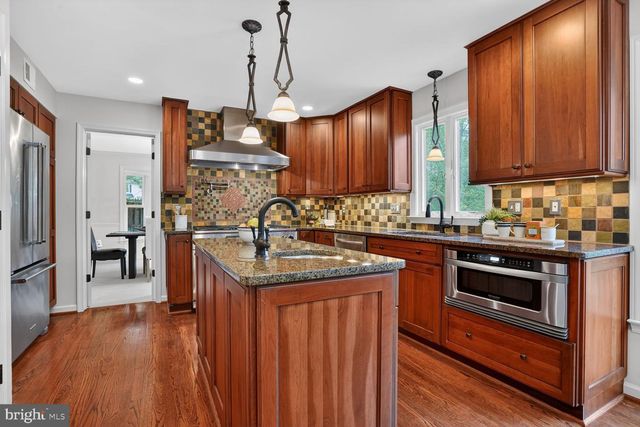 7007 DEVEREUX CIRCLE DR, Alexandria, VA 22315