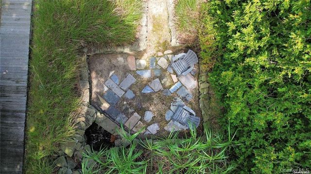 30 Vail Avenue, East Quogue, NY 11942