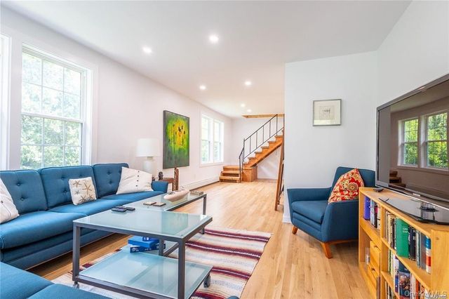 30 Vail Avenue, East Quogue, NY 11942