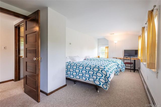 30 Vail Avenue, East Quogue, NY 11942