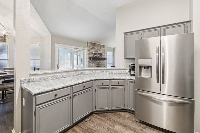 6700 Towerwood Drive, Arlington, TX 76001