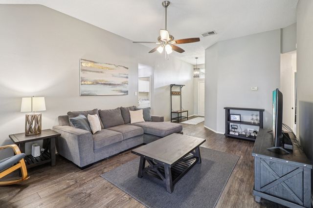 6700 Towerwood Drive, Arlington, TX 76001