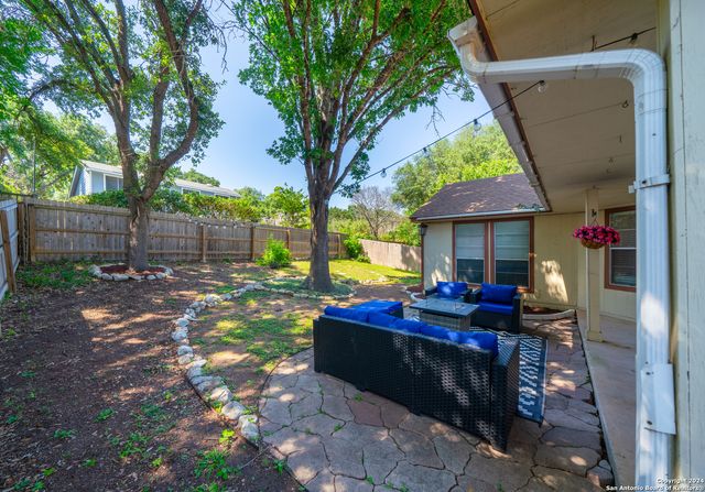 8027 Forest Bridge, Live Oak, TX 78233