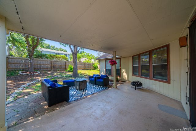 8027 Forest Bridge, Live Oak, TX 78233