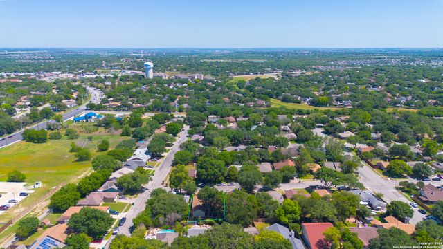 8027 Forest Bridge, Live Oak, TX 78233