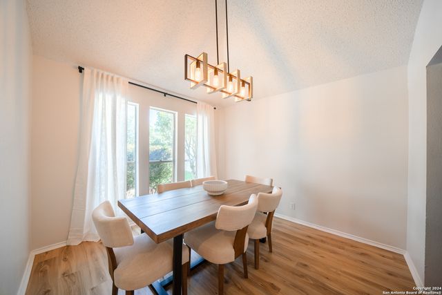 8027 Forest Bridge, Live Oak, TX 78233