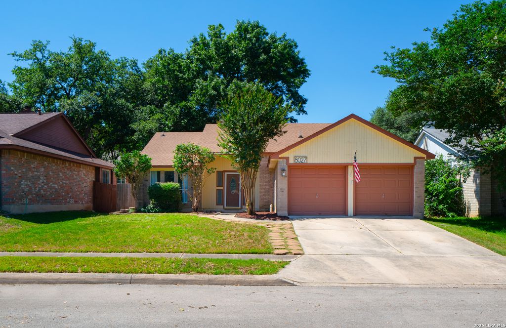 8027 Forest Bridge, Live Oak, TX 78233