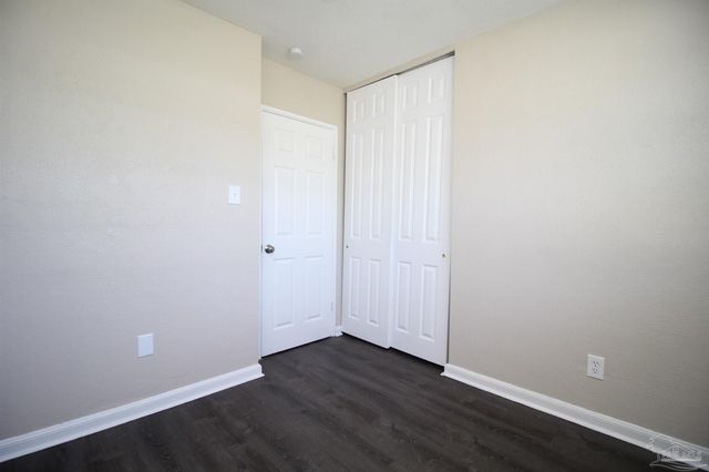 86 S Madison Dr, Pensacola, FL 32505