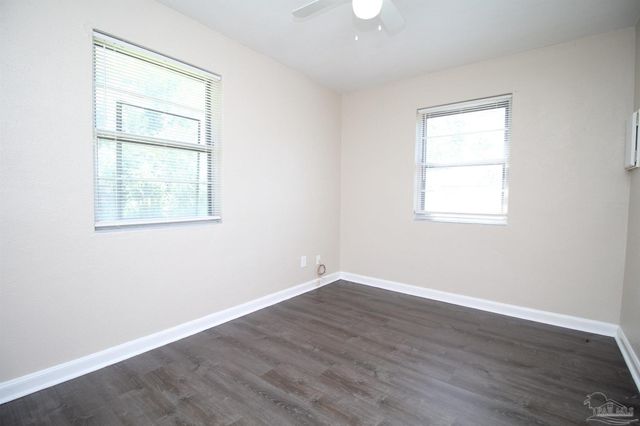 86 S Madison Dr, Pensacola, FL 32505