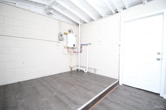 86 S Madison Dr, Pensacola, FL 32505