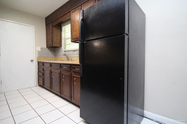 86 S Madison Dr, Pensacola, FL 32505