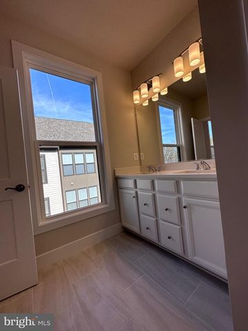 2453 LIBERTY LOOP, Herndon, VA 20171
