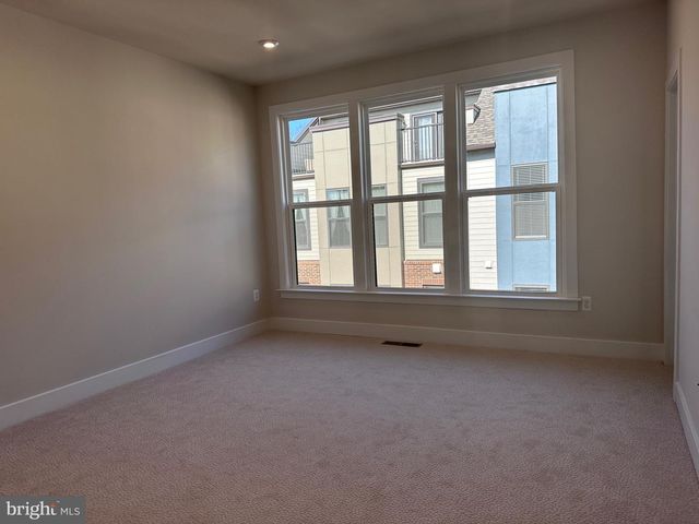 2453 LIBERTY LOOP, Herndon, VA 20171
