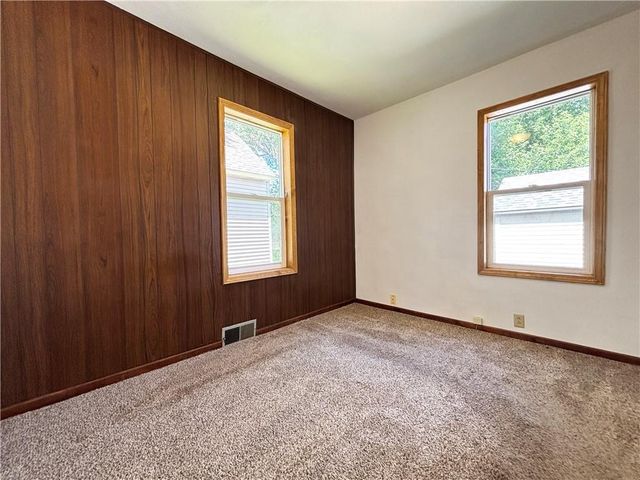 301 W Newton Street, Rice Lake, WI 54868