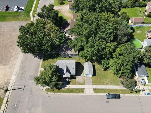 301 W Newton Street, Rice Lake, WI 54868