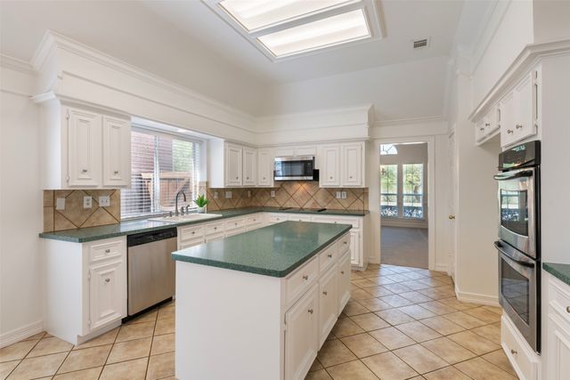 2948 San Simeon Way, Plano, TX 75023