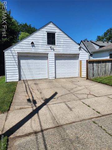995 Lakeview Street, Waterford, MI 48328