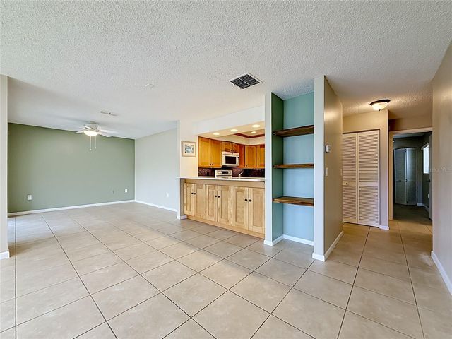 2733 COUNTRYSIDE BOULEVARD 105, Clearwater, FL 33761