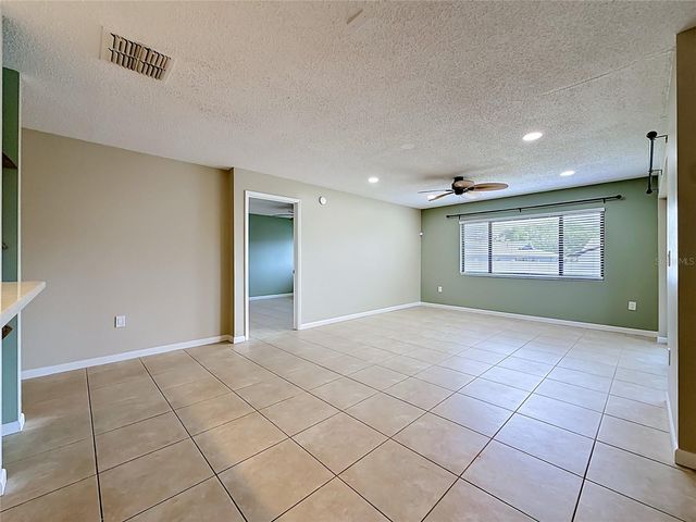 2733 COUNTRYSIDE BOULEVARD 105, Clearwater, FL 33761