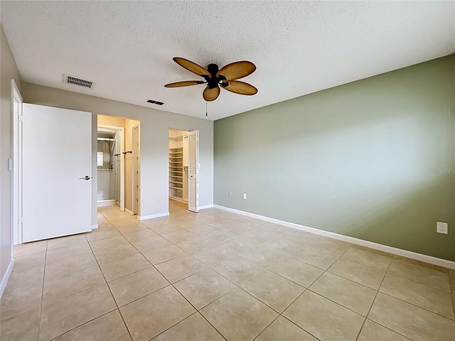2733 COUNTRYSIDE BOULEVARD 105, Clearwater, FL 33761