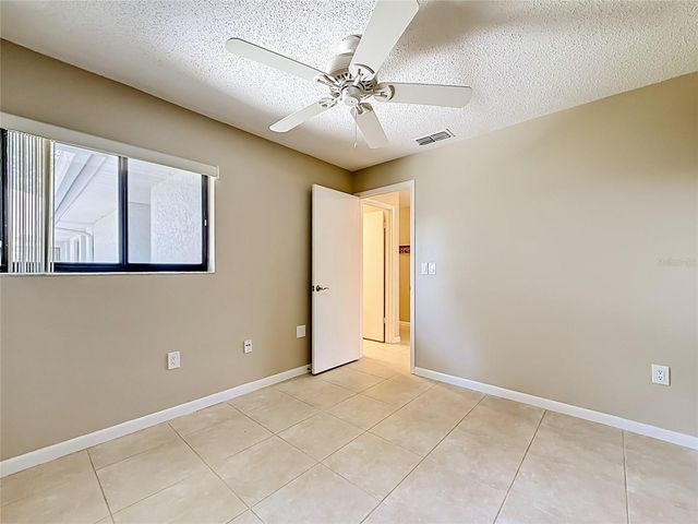2733 COUNTRYSIDE BOULEVARD 105, Clearwater, FL 33761