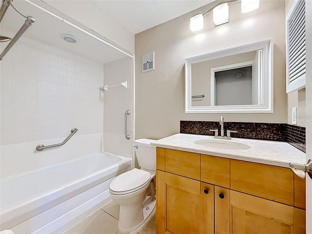 2733 COUNTRYSIDE BOULEVARD 105, Clearwater, FL 33761