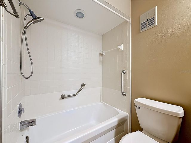 2733 COUNTRYSIDE BOULEVARD 105, Clearwater, FL 33761
