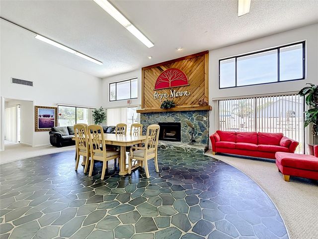 2733 COUNTRYSIDE BOULEVARD 105, Clearwater, FL 33761