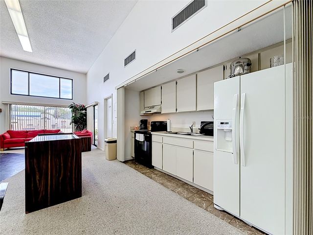 2733 COUNTRYSIDE BOULEVARD 105, Clearwater, FL 33761
