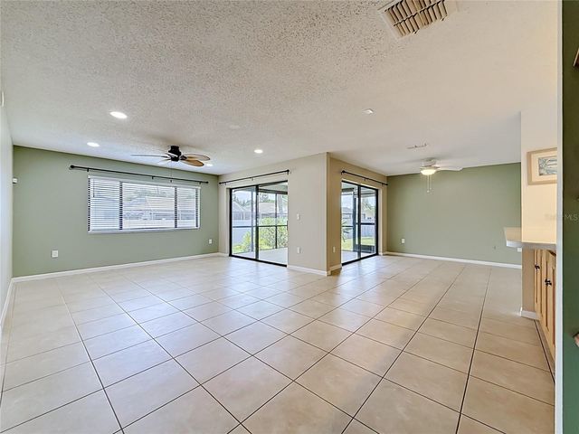 2733 COUNTRYSIDE BOULEVARD 105, Clearwater, FL 33761