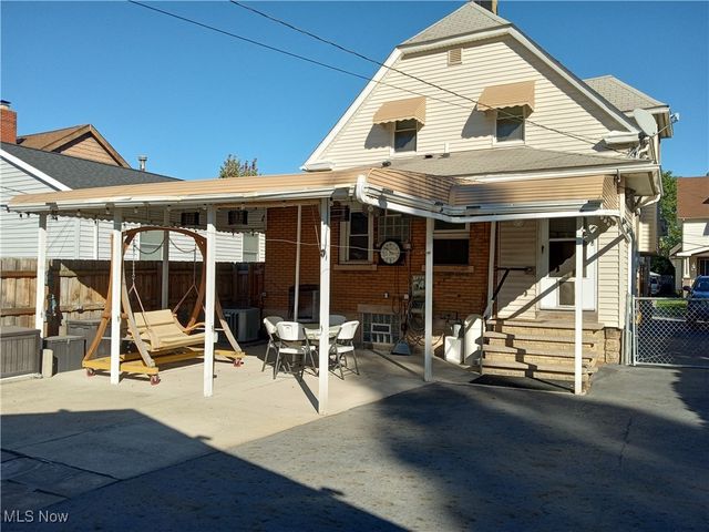 3896 E 43rd Street, Newburgh Heights, OH 44105