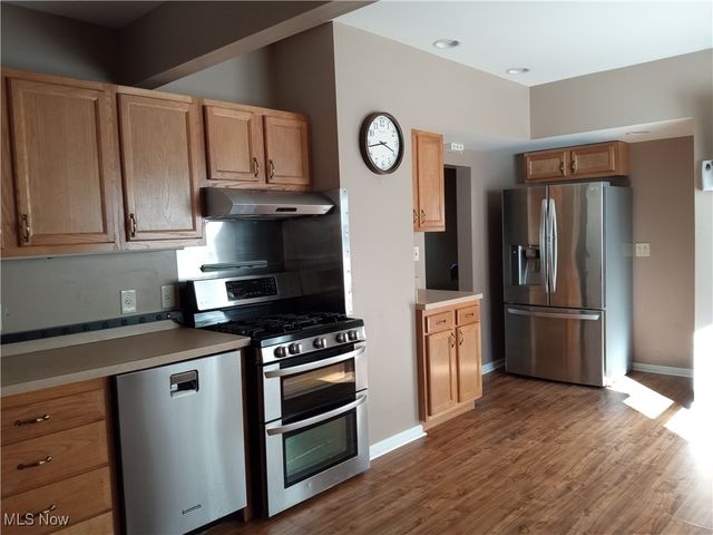 3896 E 43rd Street, Newburgh Heights, OH 44105