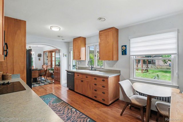 1328 W Ann Arbor Trail, Plymouth, MI 48170