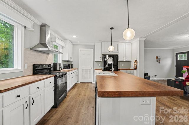 2998 Wilderness Trace, Claremont, NC 28610
