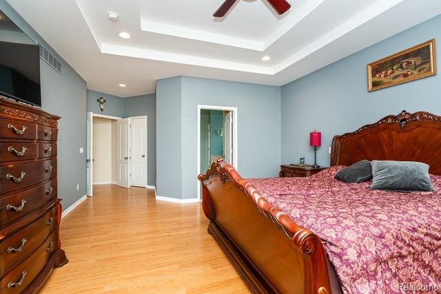 42328 Hickorywood Drive, Sterling Heights, MI 48314