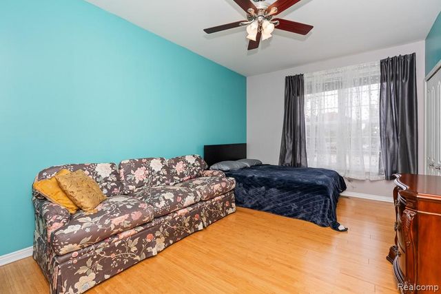 42328 Hickorywood Drive, Sterling Heights, MI 48314