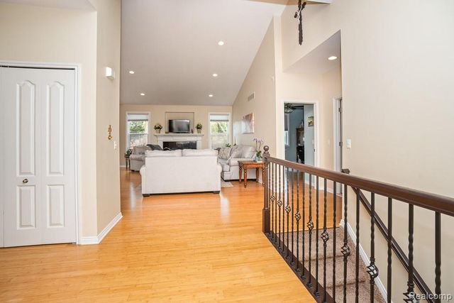 42328 Hickorywood Drive, Sterling Heights, MI 48314
