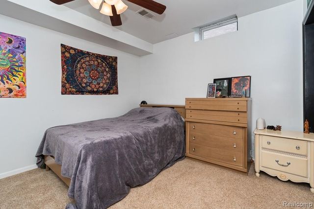 42328 Hickorywood Drive, Sterling Heights, MI 48314