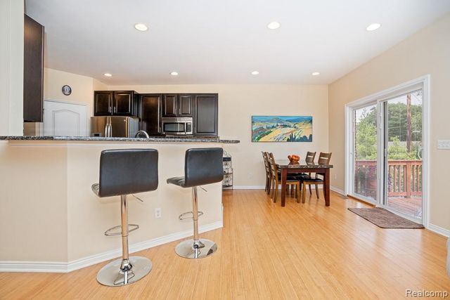42328 Hickorywood Drive, Sterling Heights, MI 48314