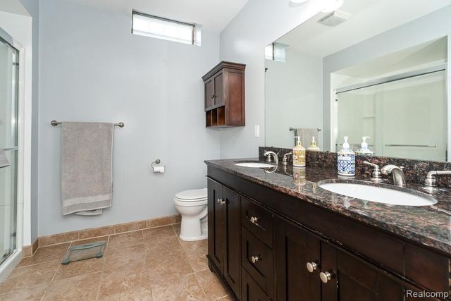 42328 Hickorywood Drive, Sterling Heights, MI 48314