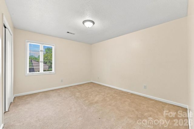 103 Briar Ridge Circle, Winston Salem, NC 27104