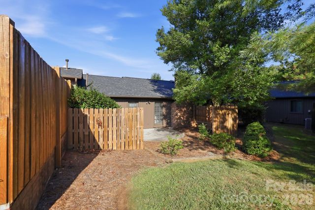 103 Briar Ridge Circle, Winston Salem, NC 27104